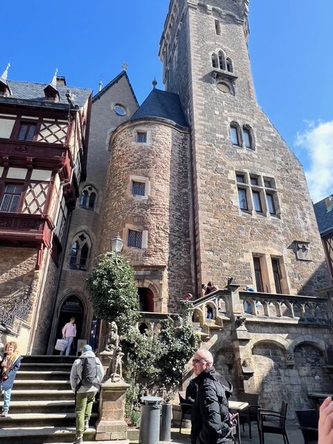 Monatsrückblick April 2026 - Schloss Werningerode - Schauplatz der Dreharbeiten zu dem Film "Die Schule der magischen Tiere"